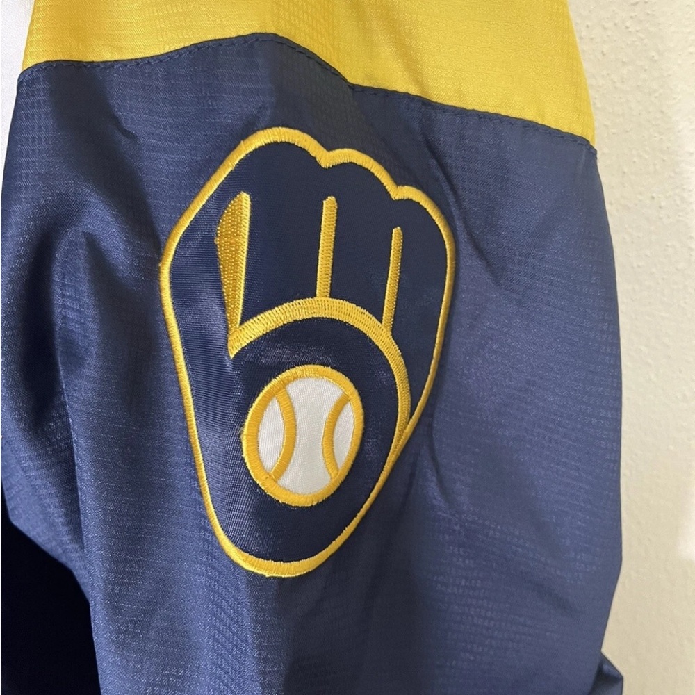 Rare G-III Milwaukee Brewers Crewneck Windbreaker Pullover Size Men’s Size XL/EG - Picture 6 of 6